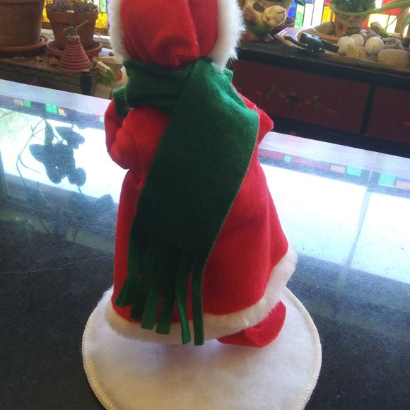 VTG Annalee Thorndike Mobilitee Doll Mrs Claus with muff and holly on her hat - Picture 9 of 13